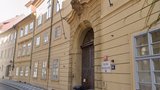 Místo otevřeného řízení 12 menších zakázek: Praha a Pražská konzervatoř dostaly kvůli opravě Pálffyho paláce pokutu