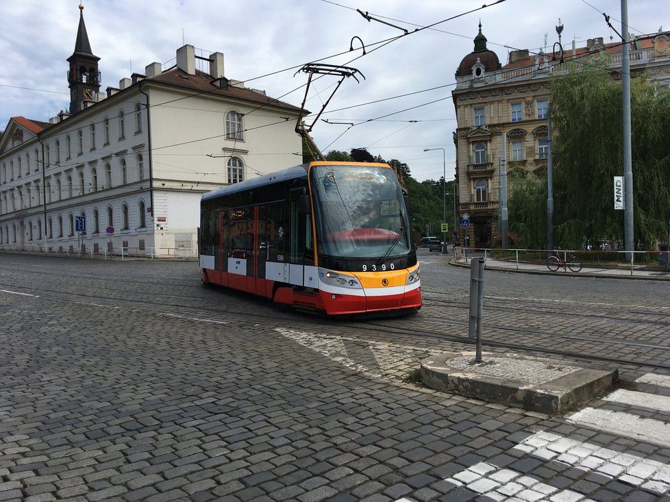 Okolí Malostranské zastávky a Klárova projde proměnou. Mělo by být bezpečnější pro vozidla i chodce.