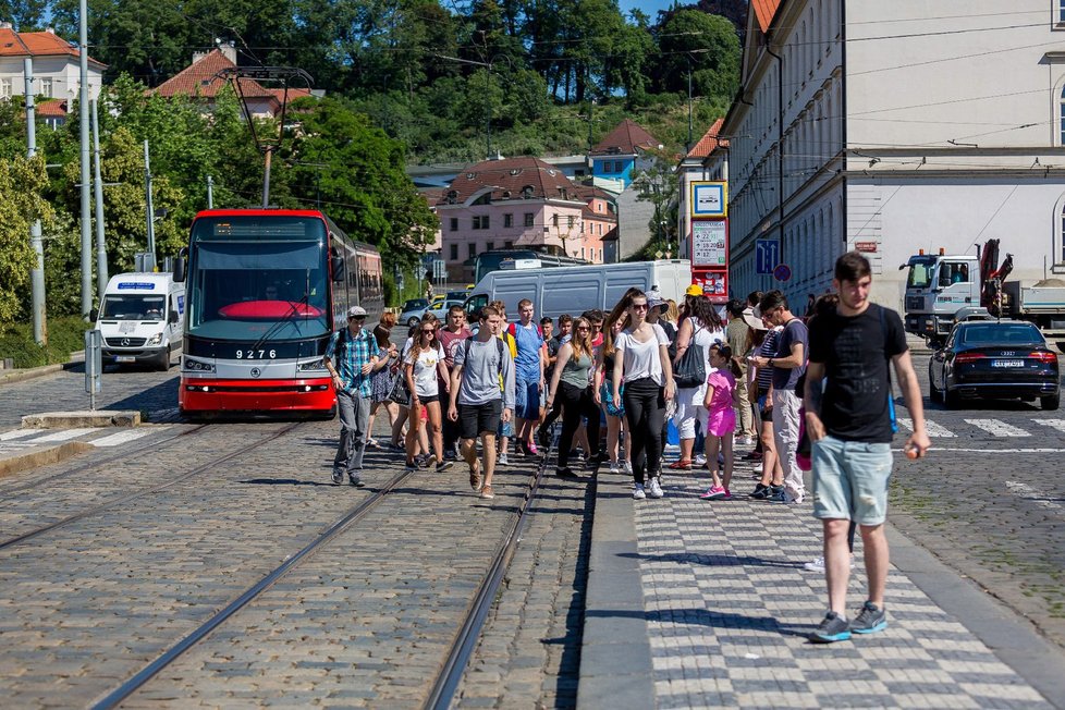 Okolí Malostranské zastávky a Klárova projde proměnou. Mělo by být bezpečnější pro vozidla i chodce.