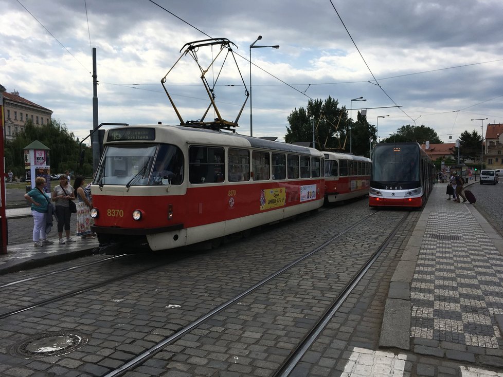 Okolí Malostranské zastávky a Klárova projde proměnou. Mělo by být bezpečnější pro vozidla i chodce.