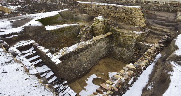 Archeologové pracují u Masarykova nádraží.