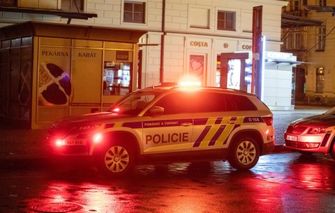 Tragický večer v Praze: Po srážce s vlaky zemřeli dva muži! Jeden v Karlíně, druhý na Masarykově nádraží