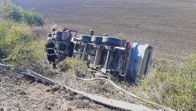 Nehoda dodávky a kamionu na D8 (22. září 2020)
