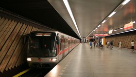 Metro C nebude jezdit v neděli ráno mezi Nádražím Holešovice a Kačerovem.