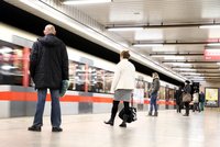 Cestující, pozor! Metro mezi Vltavskou a hlavákem o volebním víkendu nepojede