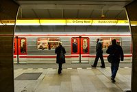 Metro prodlouží intervaly, provoz bude jako o prázdninách. Ve špičce si počkáme až 40 vteřin