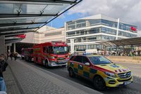 Muž na Chodově skočil pod metro, přežil. Vlaky mezi Kačerovem a Háji hodinu nejezdilo