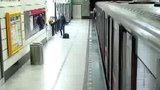 Tragédie v pražské metru: Provoz linky C přerušila srážka s člověkem