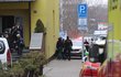 Útočník zabil na pražské škole učitele mačetou. (31. března 2022)