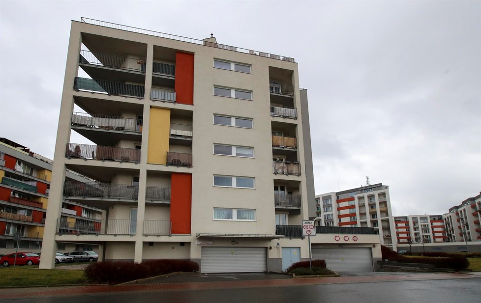 Na Zličíně má firma ŠoPet s.r.o. zablokované dva byty. V Tulešické ulici za 2+kk zaplatili 4,6 milionu.