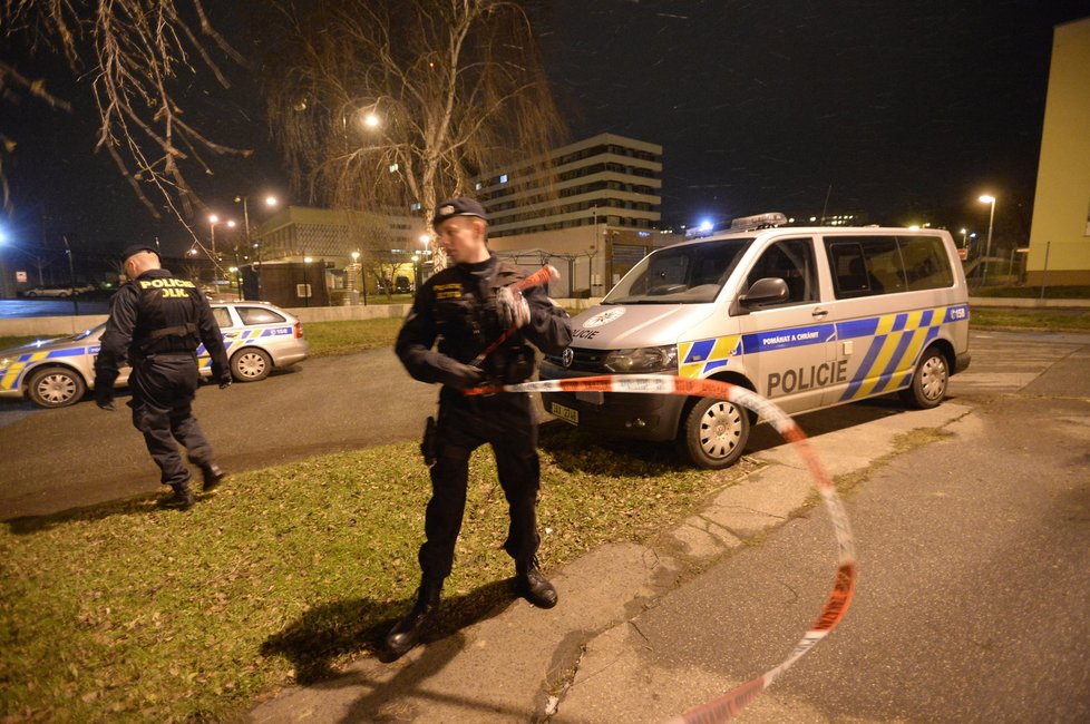 U ministerstva vnitra našli protitankovou střelu: Policie uzavřela celou ulici!