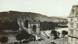 Most Františka I. v Praze byl nádherný. Jenže se prohnul a rozhoupal, tak musel pryč