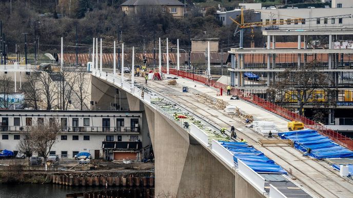 Stavba Dvoreckého mostu v Praze Stavba Dvoreckého mostu v Praze
