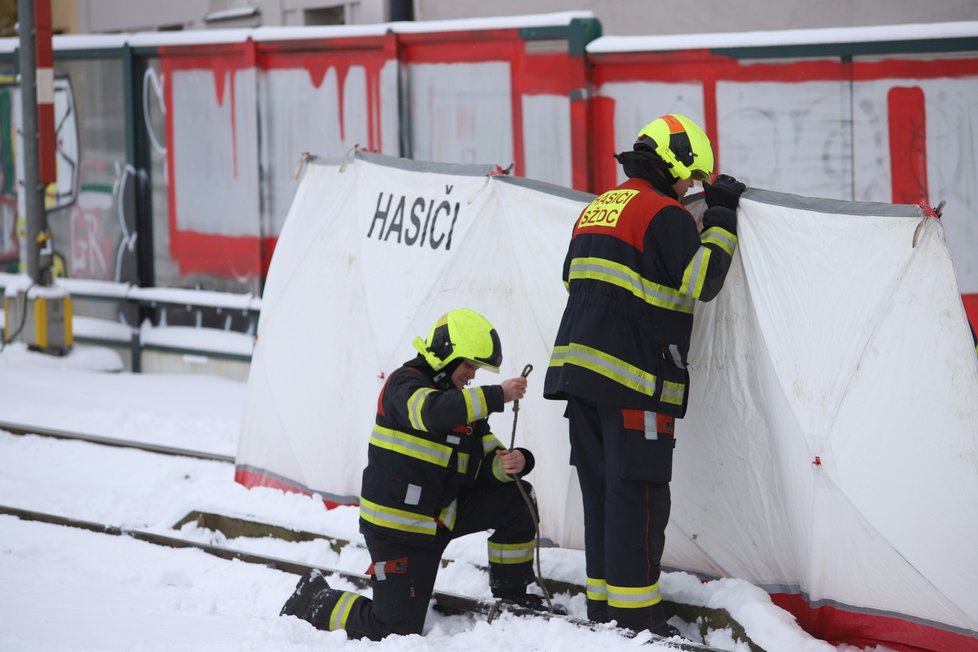 Nález mrtvého muže na nádraží v Holešovicích (3. prosince 2023)