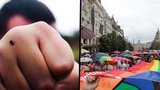 Bitka v centru Prahy. Šéfredaktora gay časopisu napadli za držení se za ruce na veřejnosti