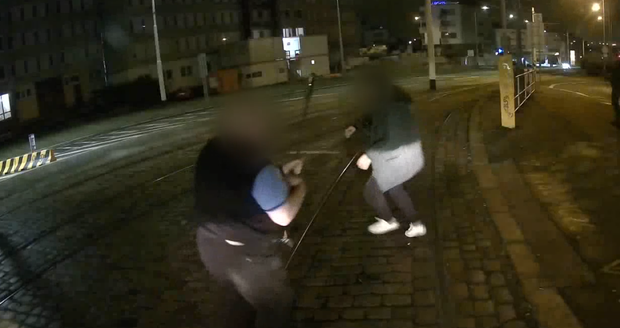 Napadení v tramvaji číslo 25, 11. ledna 2024