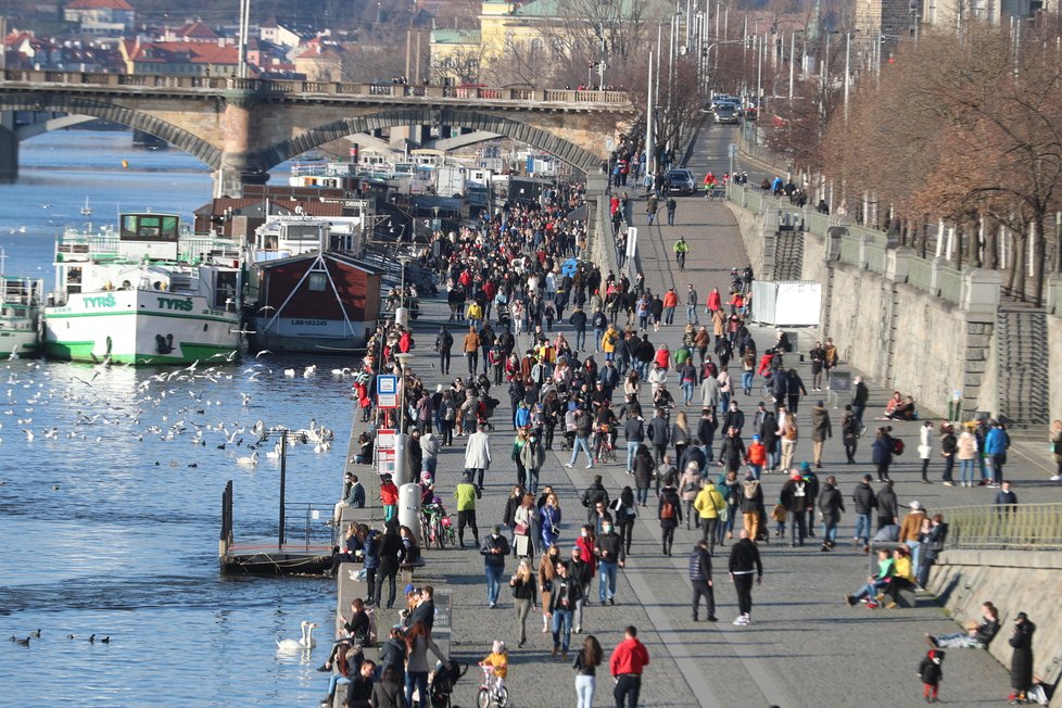 Prahu čeká předjarní týden. Takto to v ní vypadalo 7. března 2021.