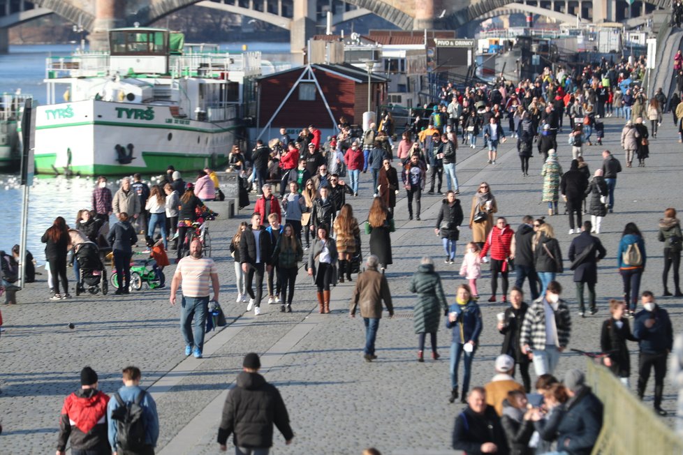 Prahu čeká předjarní týden. Takto to v ní vypadalo 7. března 2021.