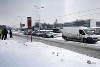 Řidič dodávky v Praze srazil na přechodu dvě ženy: Skončily v nemocnici