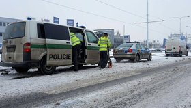 Zabil autem v Praze chodce a ujel: Sám se přihlásil policii. (ilustrační foto)