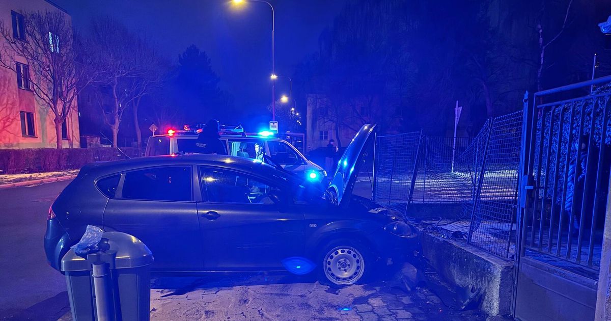 Diablo: un conductor ebrio chocó contra varios autos