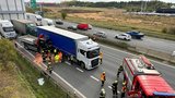 Zavřená D1 na Prahu! U Průhonic se srazily čtyři kamiony