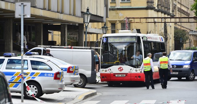 Nehoda se stala v pražské ulici Ke Karlovu