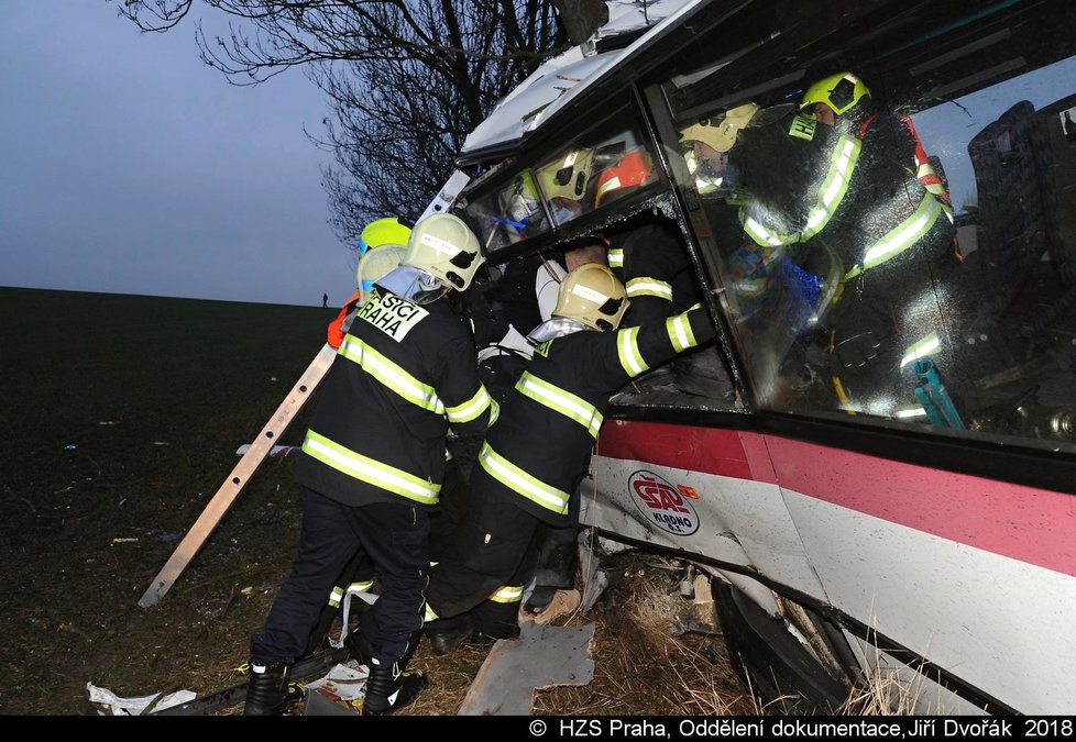 Na místě byli tři mrtví a 45 zraněných.