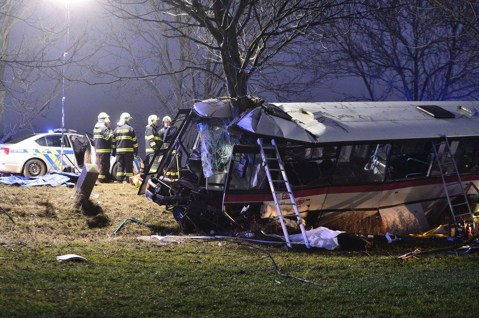 U nehody autobusu je několik mrtvých.