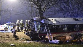 U nehody autobusu je několik mrtvých.