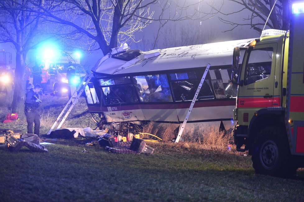 U nehody autobusu je několik mrtvých.