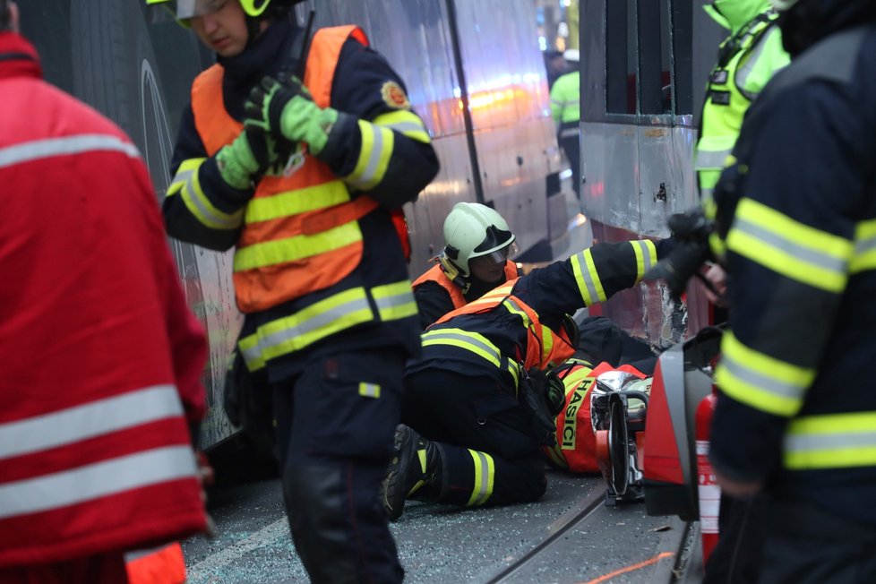 U I. P. Pavlova se srazily dvě tramvaje.