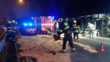Řidič (35) na Pražském okruhu převrátil kamion: Doprava stála do odpoledních hodin