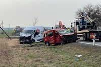Tragédie u Kolovrat: Srazily se dvě dodávky, jeden z řidičů (†39) zemřel