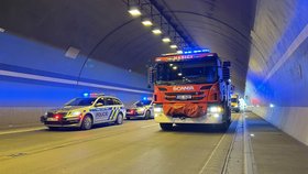 Nehoda v Lochkovském tunelu. (9. února 2023)