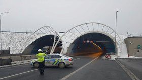 Během víkendu bude uzavřený Lochkovský tunel.