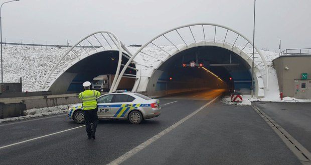 Během víkendu bude uzavřený Lochkovský tunel.