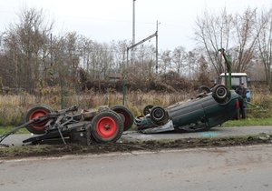Kuriózní nehoda v Dobřichovicích. (2. prosince 2022)