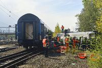 Na kolejích zemřela 37letá žena: Vlak ji srazil u železniční zastávky Praha-Horní Měcholupy