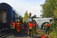 Islámský vzkaz u havarovaného vlaku u Boleslavi: Policie věc vyšetřuje jako obecné ohrožení