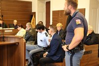 Úřednice NKÚ chystala vraždu exmanžela? U soudu odmítla vinu, realitní makléř se přiznal