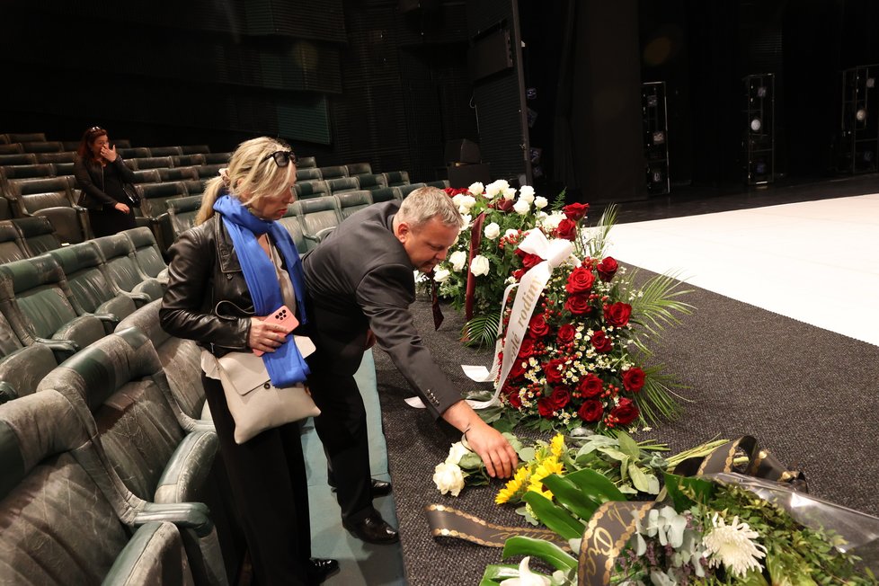 Poslední rozloučení s Romanem D. na Nové scéně Národního divadla. (10. května 2023)