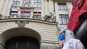 Nové odběrové místo pro testování na covid-19 otevřel 16. dubna 2021  pražský magistrát ve spolupráci s Městskou poliklinikou Praha a Českým červeným křížem na Mariánském náměstí.