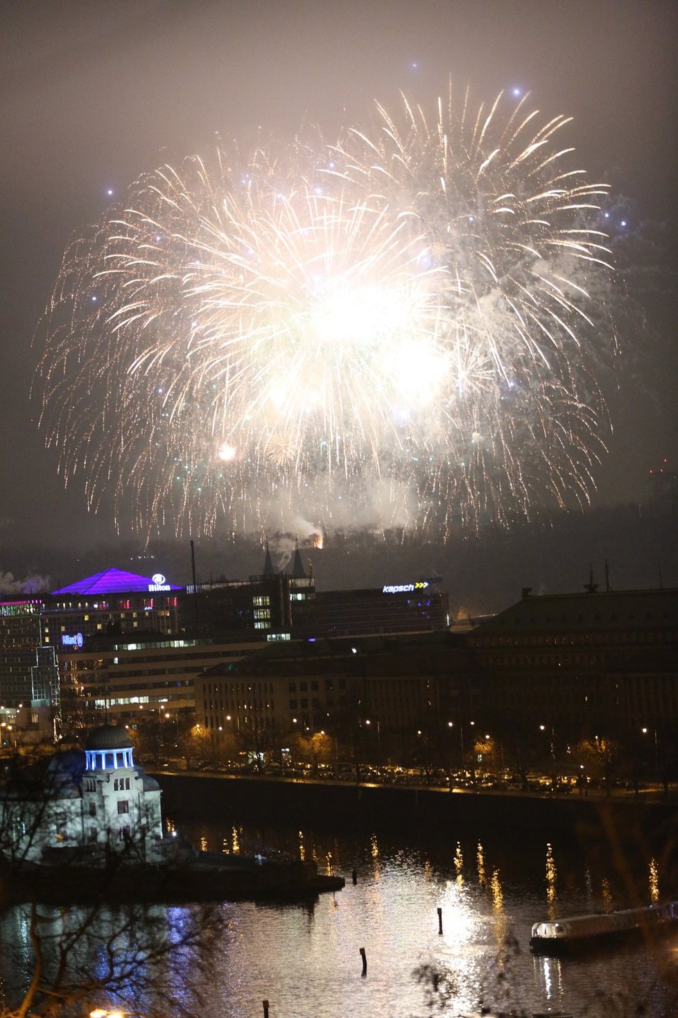 Novoroční ohňostroj v Praze