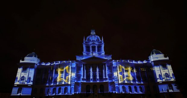 Praha chce místo ohňostroje videomapping.