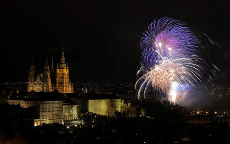 Novoroční ohňostroj v Praze (1. 1. 2019)