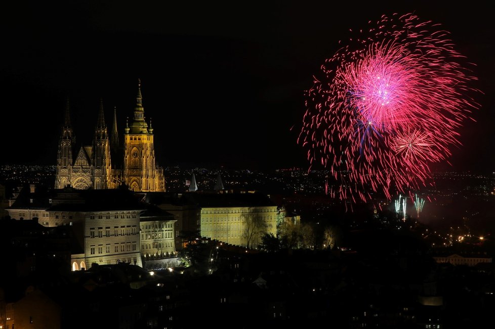 Novoroční ohňostroj v Praze (1. 1. 2019)