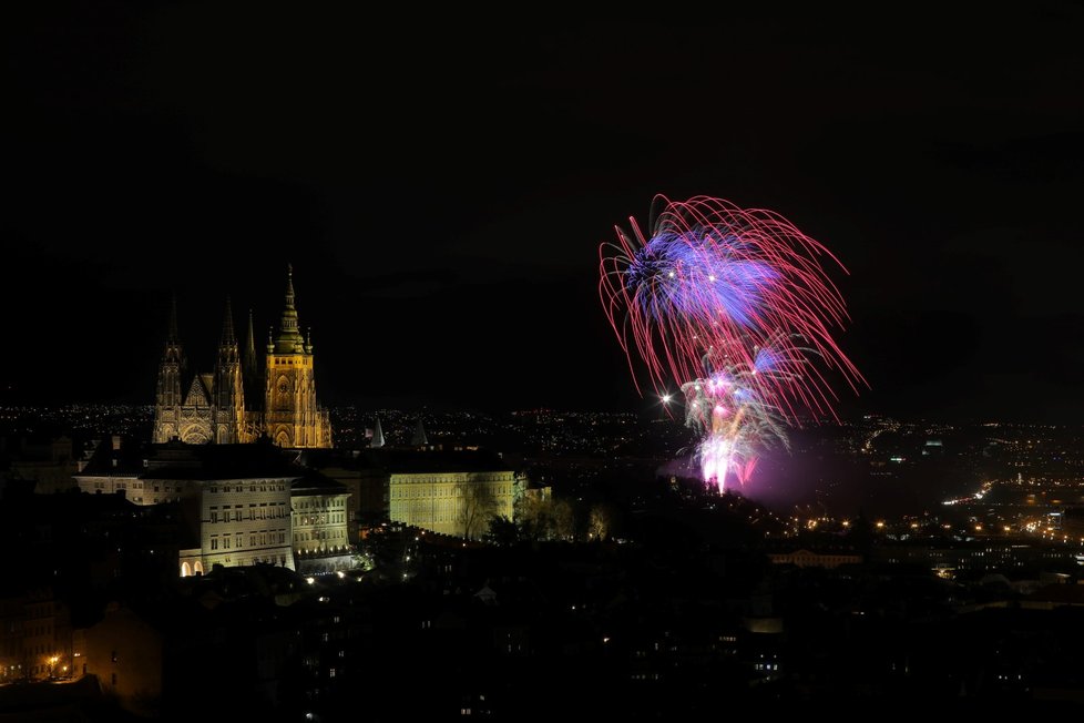 Novoroční ohňostroj v Praze (1. 1. 2019)