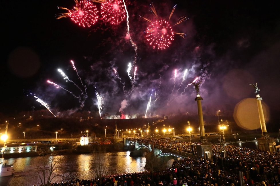 Novoroční ohňostroj v Praze (1. 1. 2019)