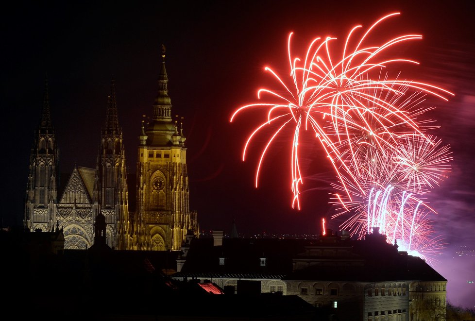 Novoroční ohňostroj v Praze (1. 1. 2019)